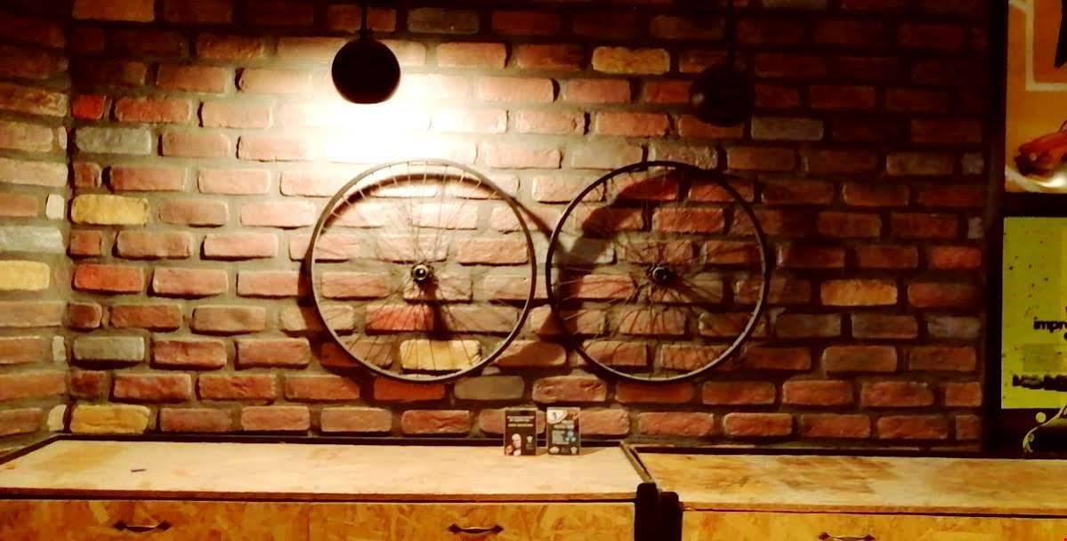 Voswos Garage Coffee Hotel Анталья Экстерьер фото