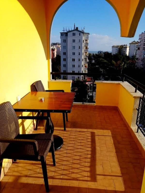 Voswos Garage Coffee Hotel Анталья Экстерьер фото