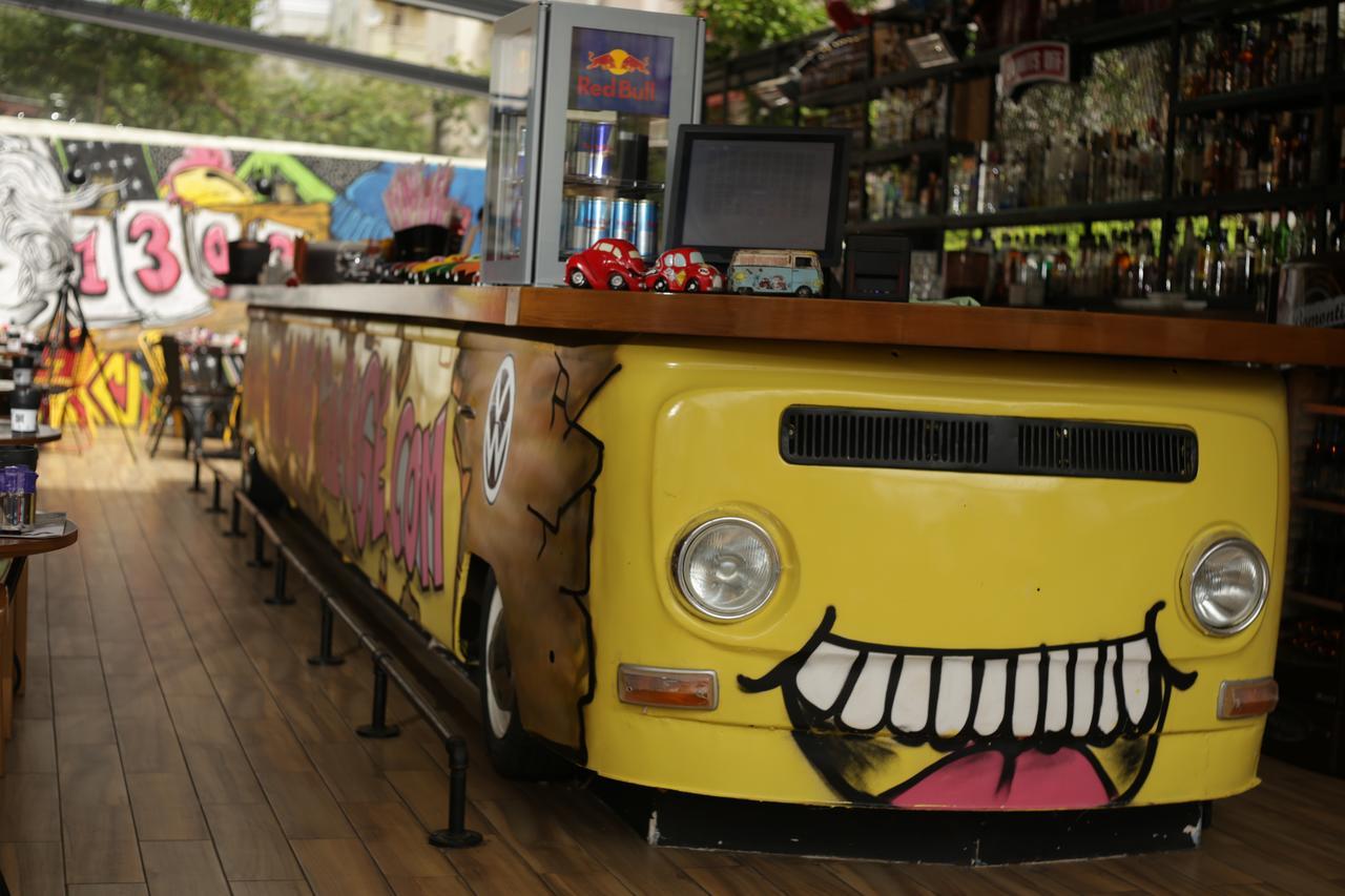 Voswos Garage Coffee Hotel Анталья Экстерьер фото