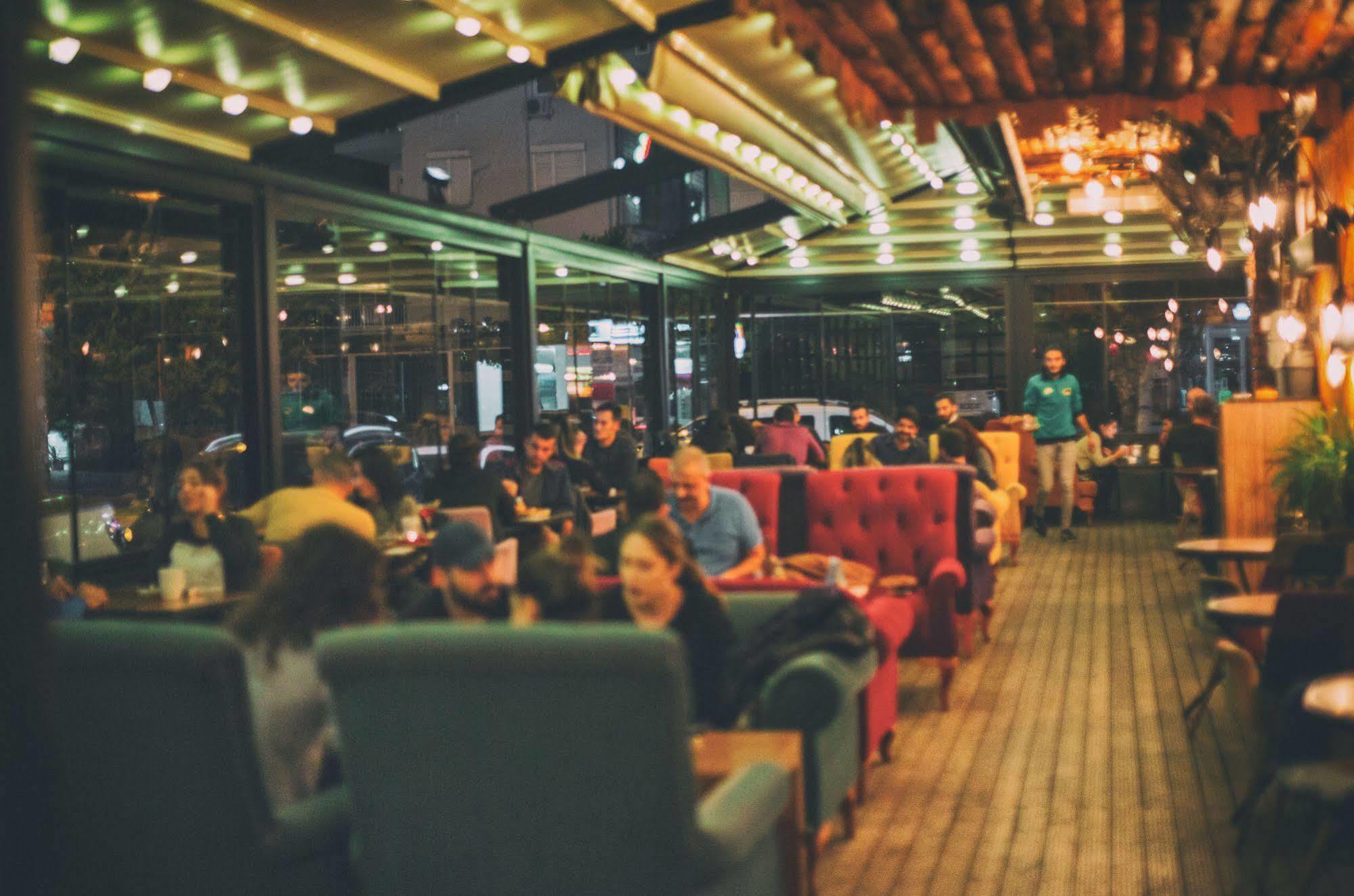 Voswos Garage Coffee Hotel Анталья Экстерьер фото